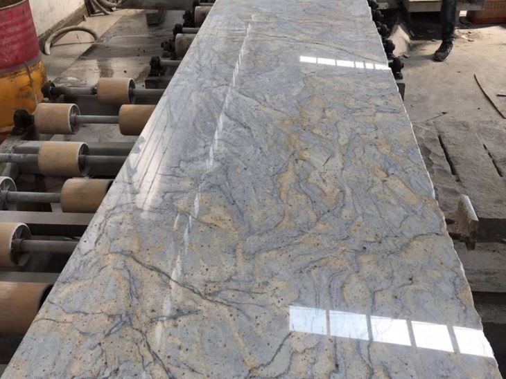 India Amber Kashmir Granite Slab