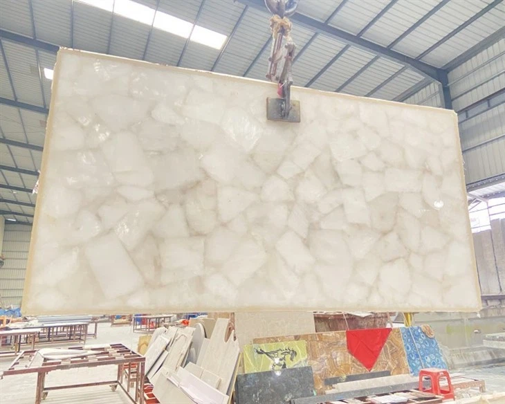 Cristallo Quartzite Slab