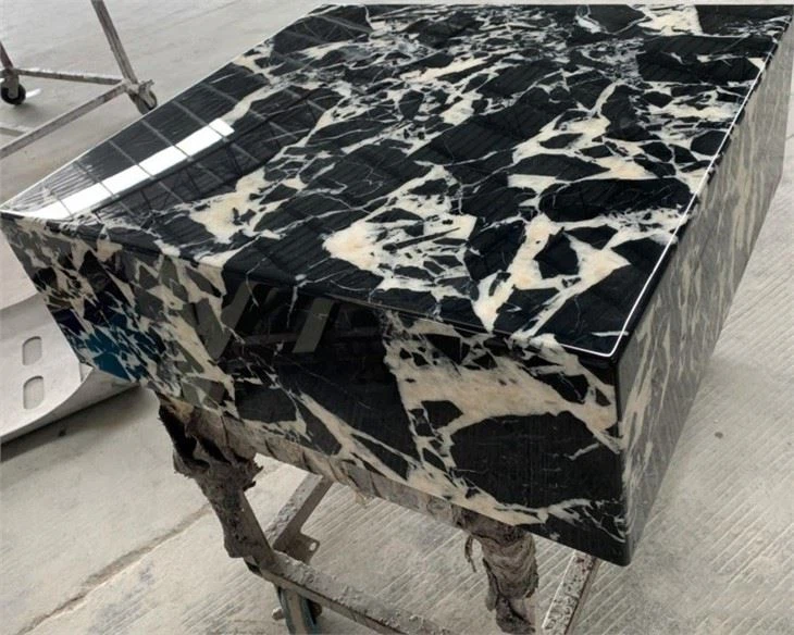 Natural Bulgari Black Marble Table Natural Bulgari Black Marble Table